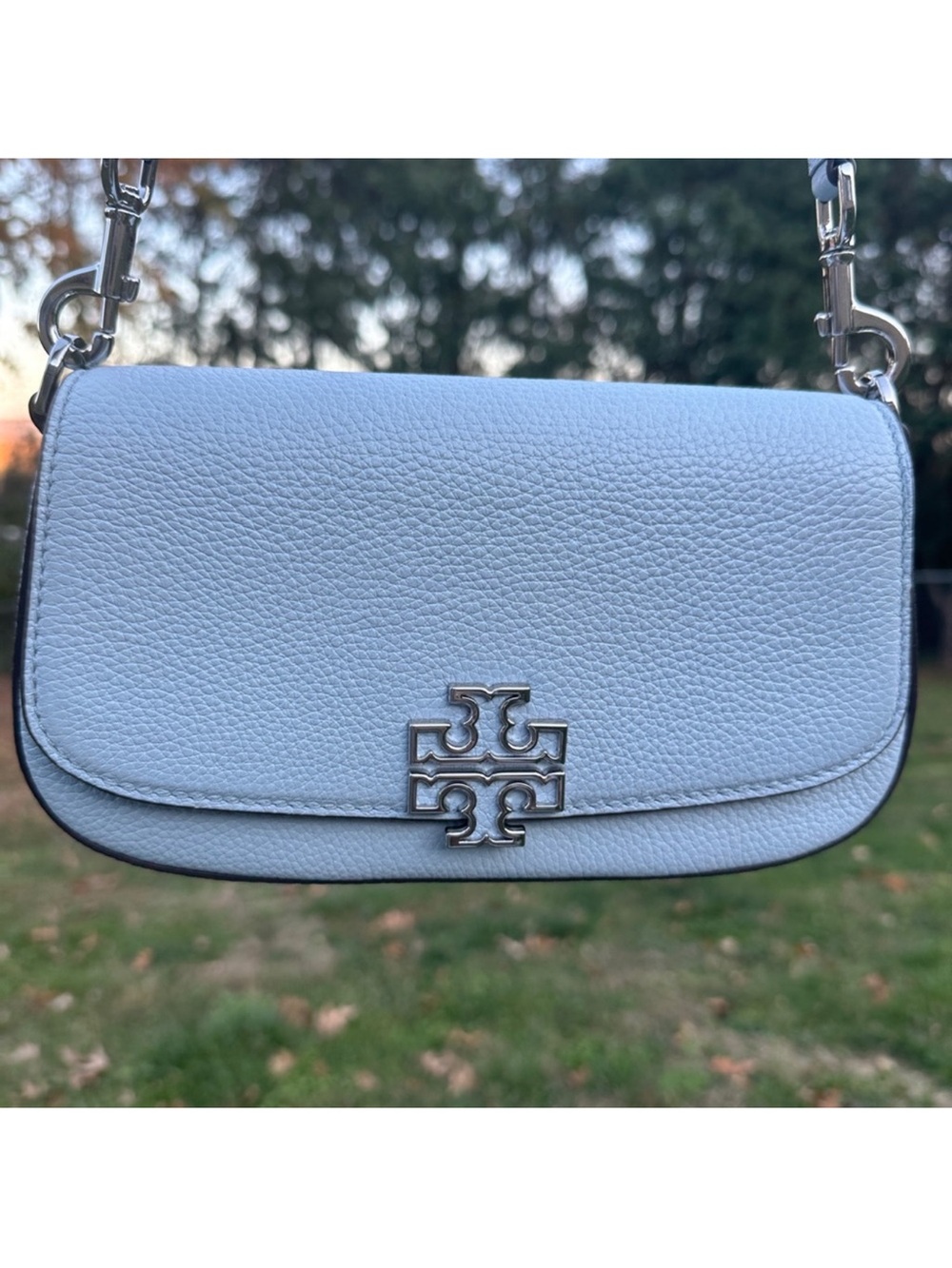 Tory Burch NWT Britten Blue Mist Pebbled Leather Crossbody Bag with Silver Logo
